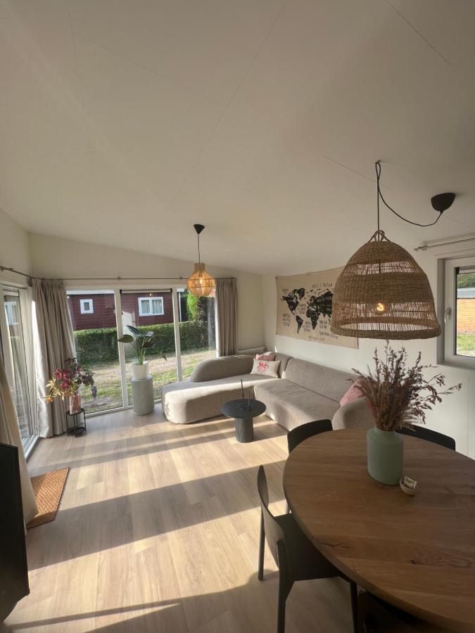 Vakantiehuisje Zeegeluk Vlakbij De Kust Sint Maartensvlotbrug Dış mekan fotoğraf